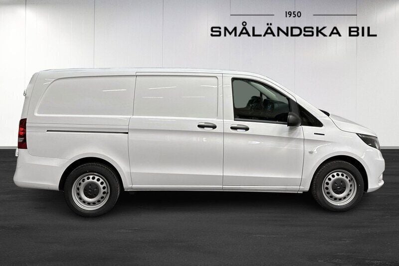 Begagnad Mercedes e-Vito 150 kW (204 HK) 2023 Vit Minibuss