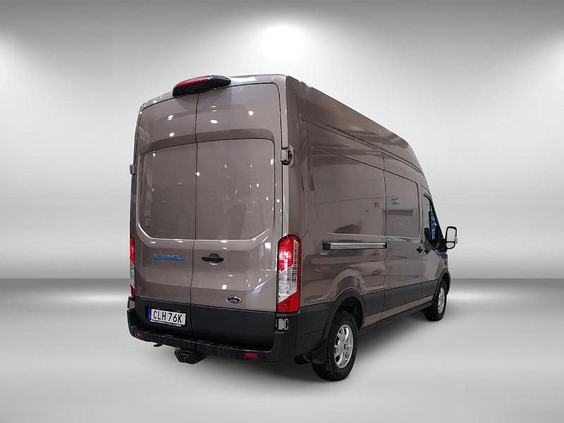 Begagnad Ford E-Transit 2023 Grå Van