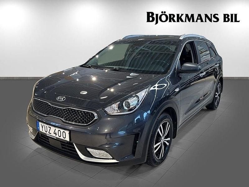 Begagnad Kia Niro Advance 140 HK (102 kW) 2017 Grå SUV