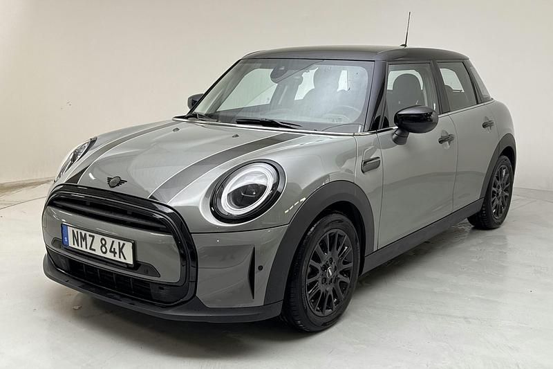 Grå Begagnad 2023 Mini Cooper Hatch Halvkombi | 219 000 kr (Superpris) - Bild 1/4