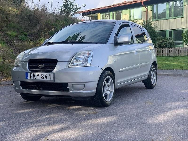 Silver Begagnad 2007 Kia Picanto Halvkombi | 22 900 kr (Marknadspris) - Bild 1/4