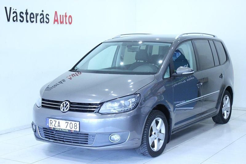 Mörkgrå Begagnad 2011 VW Touran GT Minibuss | 74 900 kr (Dyr) - Bild 1/4