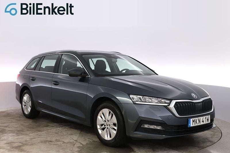 Grå Begagnad 2021 Skoda Octavia Kombi | 254 900 kr (Marknadspris) - Bild 1/4