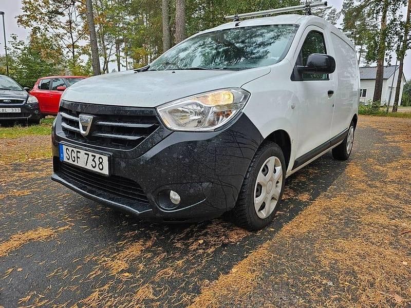Vit Begagnad 2016 Dacia Dokker Express Van | 55 000 kr (Bra pris) - Bild 1/4