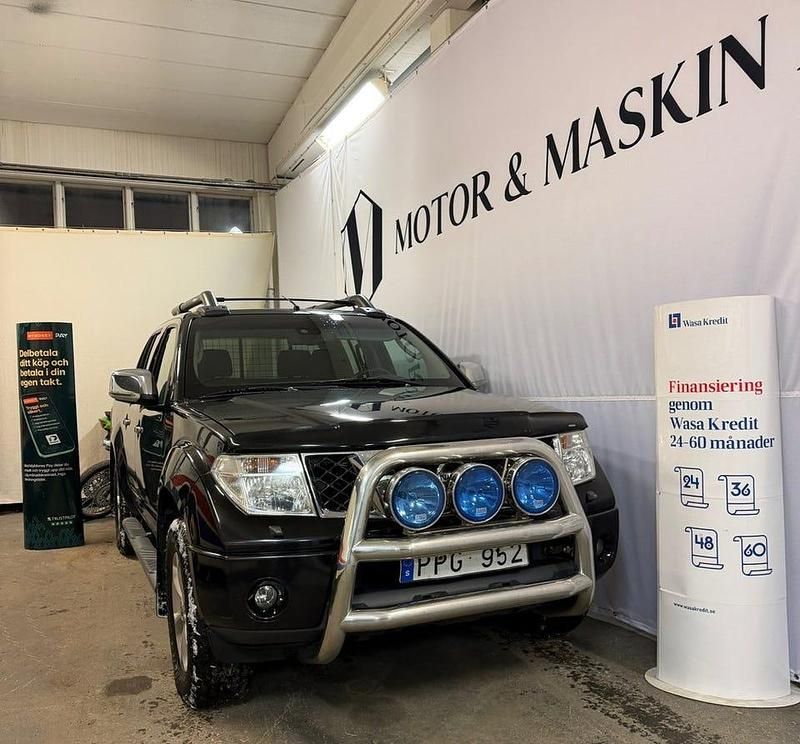 Begagnad Nissan Navara 171 HK (125 kW) 2009 Svart