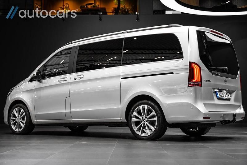 Begagnad Mercedes V300 239 HK (175 kW) 2020 Silver Minibuss