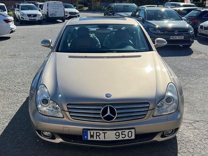 Begagnad Mercedes CLS350 272 HK (200 kW) 2005 Ljusbrun Sportkupé