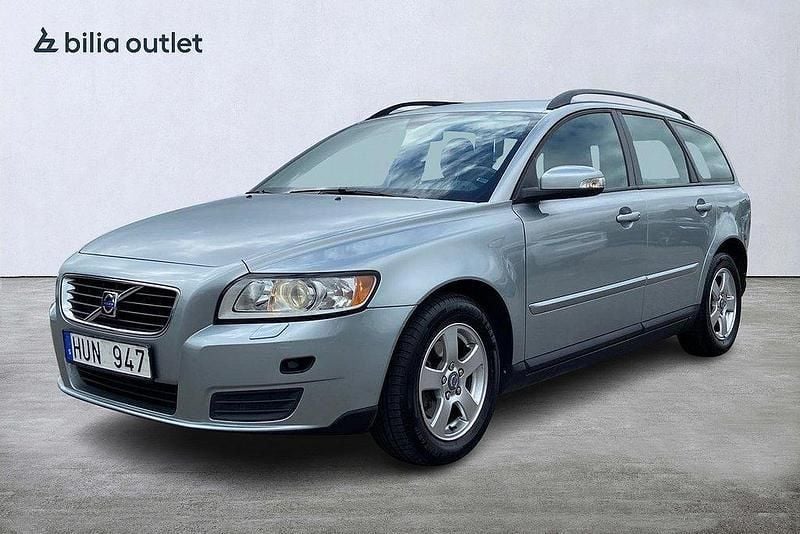 Silver Begagnad 2008 Volvo V50 Kinetic Kombi | 74 900 kr (Dyr) - Bild 1/3
