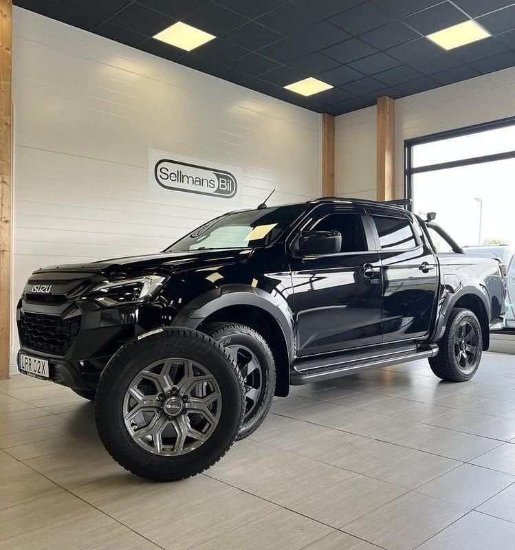 Onyx black Begagnad 2024 Isuzu D-Max Pickup | 736 250 kr (Dyr) - Bild 1/4