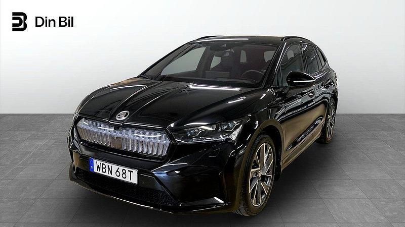 Svart Begagnad 2024 Skoda Enyaq iV SportLine SUV | 579 900 kr (Marknadspris) - Bild 1/4