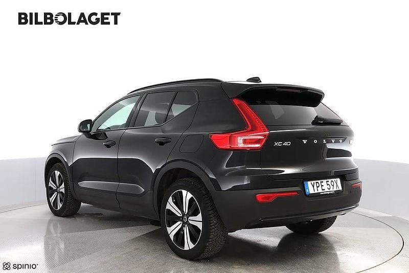 Begagnad Volvo XC40 Core 175 kW (238 HK) 2022 Svart SUV