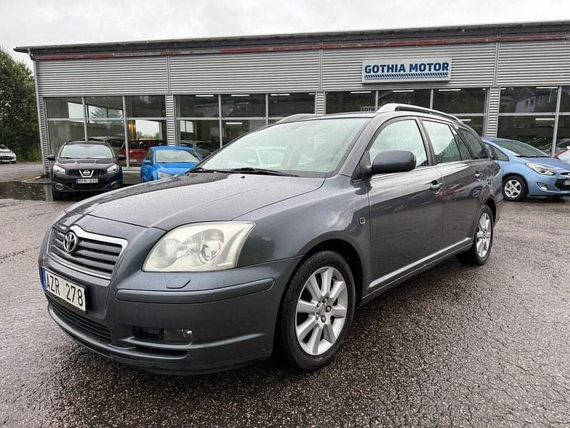 Grå Begagnad 2006 Toyota Avensis Kombi | 32 900 kr (Marknadspris) - Bild 1/4