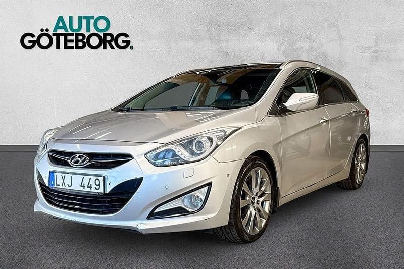 Silver Begagnad 2011 Hyundai i40 Kombi | 64 900 kr (Marknadspris) - Bild 1/3