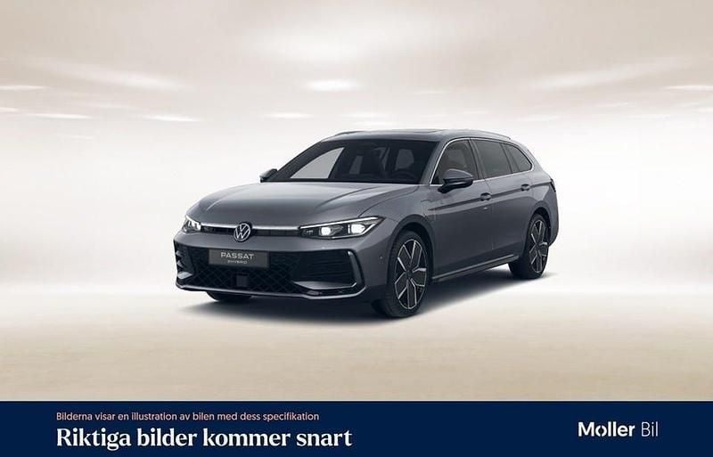Diabase grey metallic Begagnad 2025 VW Passat R-line Kombi | 519 000 kr - Bild 1/4