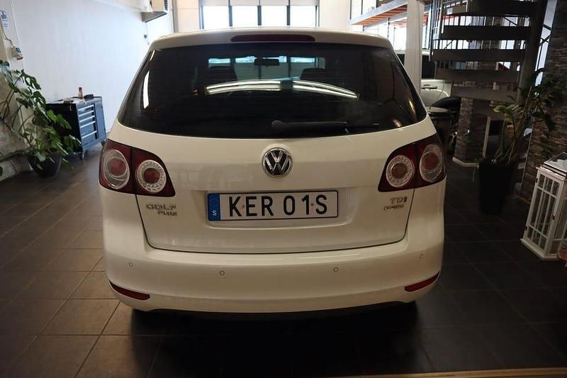 Begagnad VW Golf Plus Cross 105 HK (77 kW) 2011 Vit Minibuss