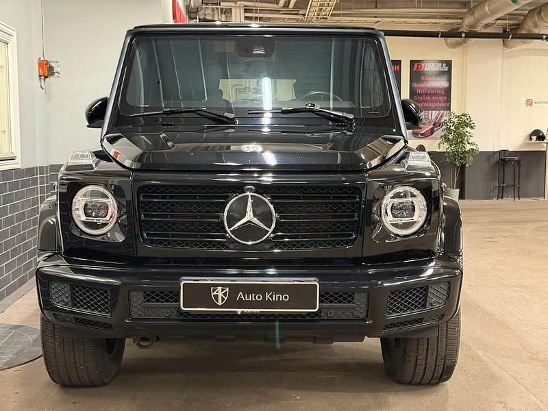 Begagnad Mercedes G350 SE 286 HK (210 kW) 2021 Designo platinsvart metallic SUV