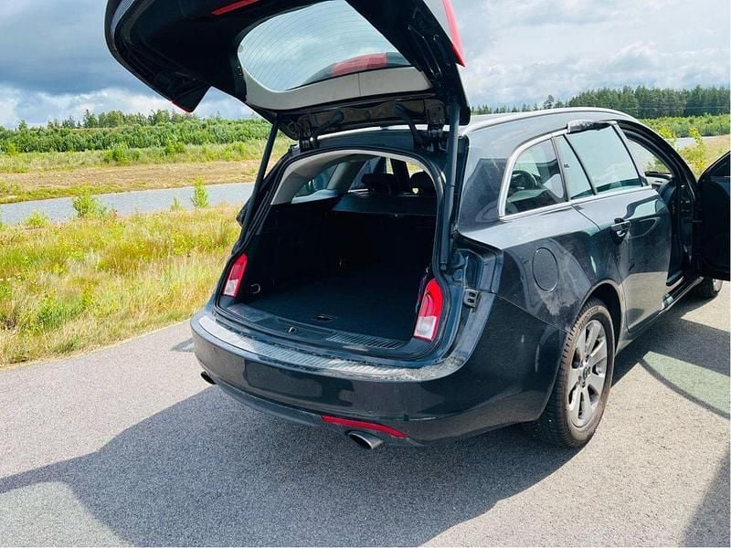 Svart Begagnad 2010 Opel Insignia Edition Kombi | 36 000 kr (Marknadspris) - Bild 1/4