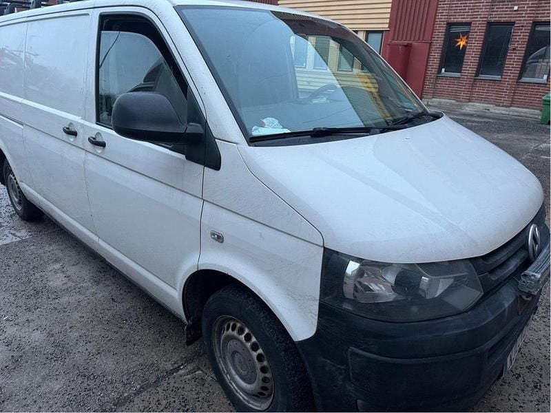 Vit Begagnad 2014 VW T5 Van | 59 999 kr (Superpris) - Bild 1/4