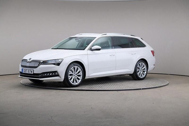 Vit Begagnad 2020 Skoda Superb Business Line Kombi | 259 000 kr (Bra pris) - Bild 1/4