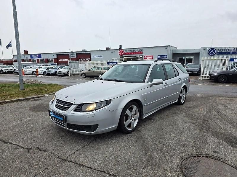 Ljusgrå Begagnad 2006 Saab 9-5 Vector Kombi | 29 900 kr (Marknadspris) - Bild 1/4