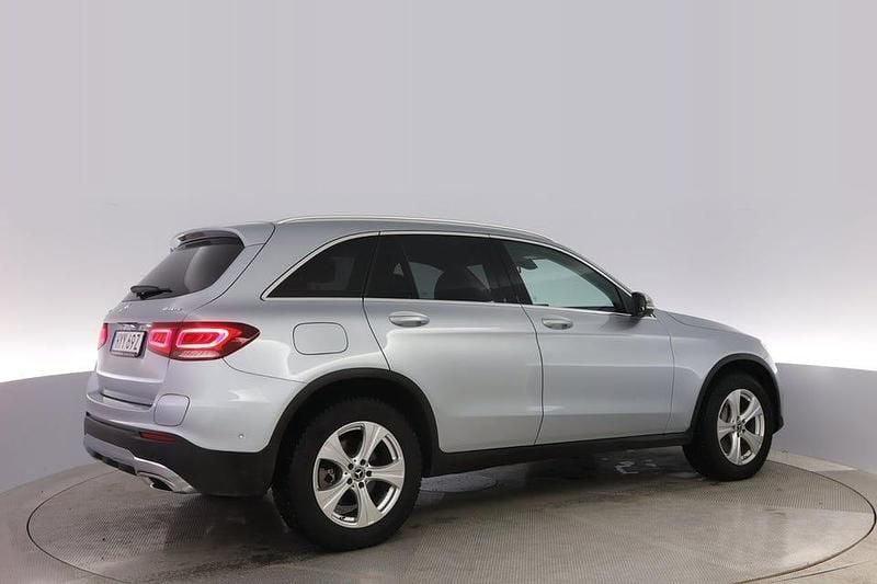 Begagnad Mercedes GLC300 320 HK (235 kW) 2022 Silver SUV
