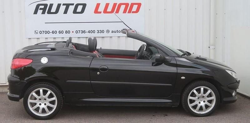 Begagnad Peugeot 206 CC 136 HK (100 kW) 2001 Svart Cab