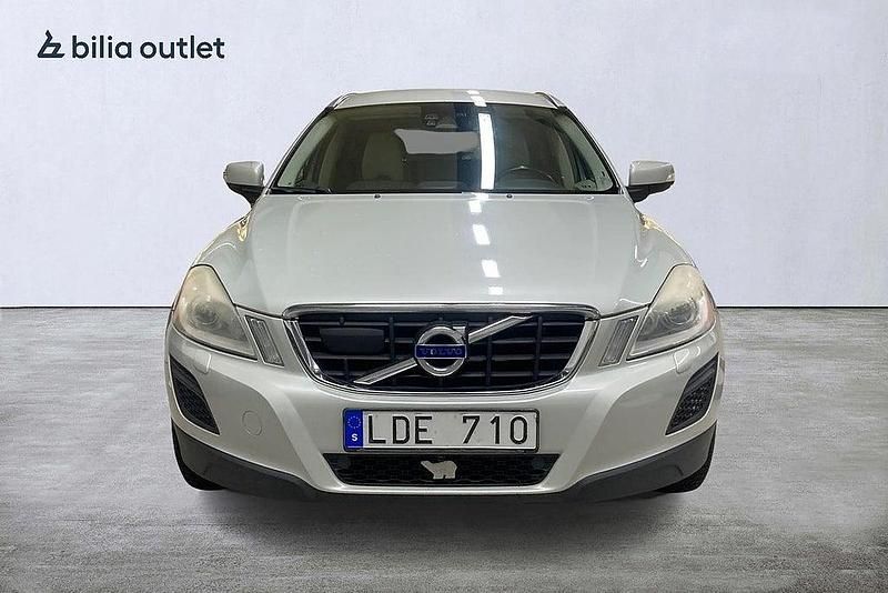 Begagnad Volvo XC60 2011 Vit SUV