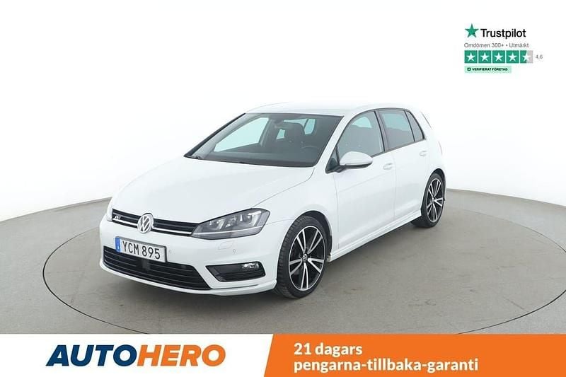 Vit Begagnad 2016 VW Golf VII R-line Halvkombi | 149 000 kr (Bra pris) - Bild 1/4