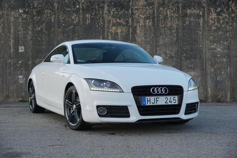 Vit Begagnad 2012 Audi TT S-Line Sportkupé | 114 900 kr (Marknadspris) - Bild 1/4