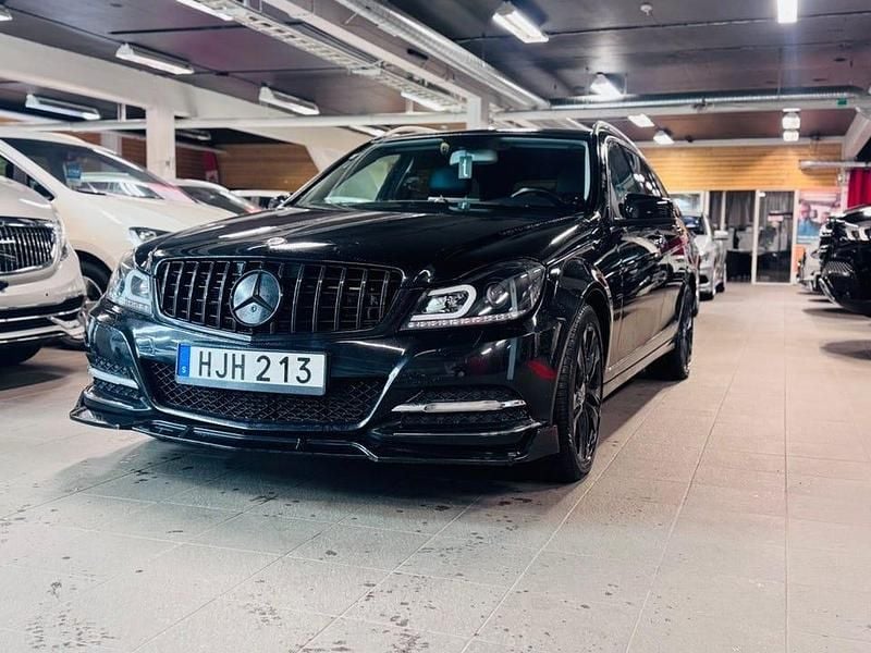 Svart Begagnad 2012 Mercedes C220 Avantgarde Kombi | 129 900 kr (Dyr) - Bild 1/4