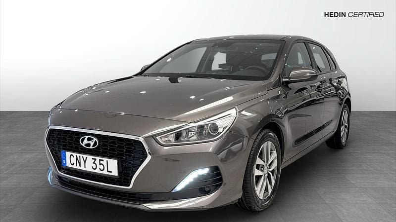 Grå Begagnad 2019 Hyundai i30 Halvkombi | 159 900 kr (Lite dyr) - Bild 1/4