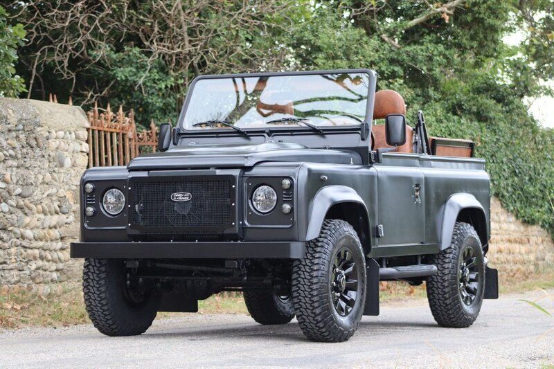 Begagnad 2012 Land Rover Defender SUV | 949 900 kr - Bild 1/4