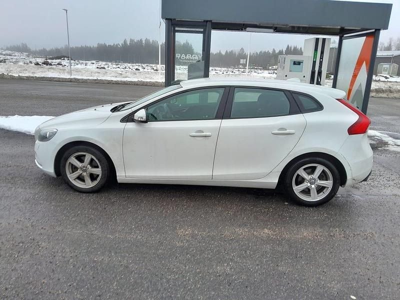 Begagnad 2015 Volvo V40 | 100 000 kr (Bra pris) - Bild 1/4