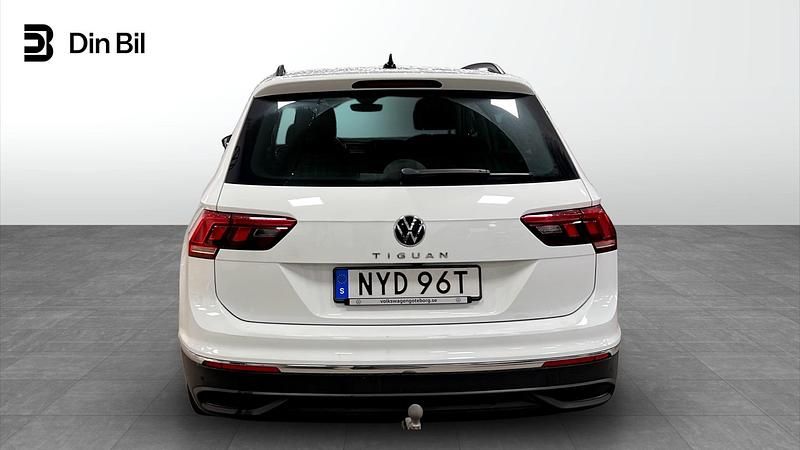 Begagnad VW Tiguan 150 HK (110 kW) 2022 Pure white SUV