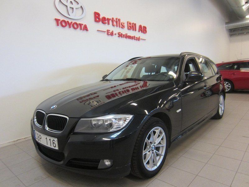 Бмв 318 i 2011