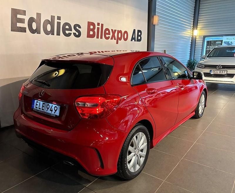 Begagnad Mercedes A180 AMG line 122 HK (89 kW) 2014 Röd Halvkombi