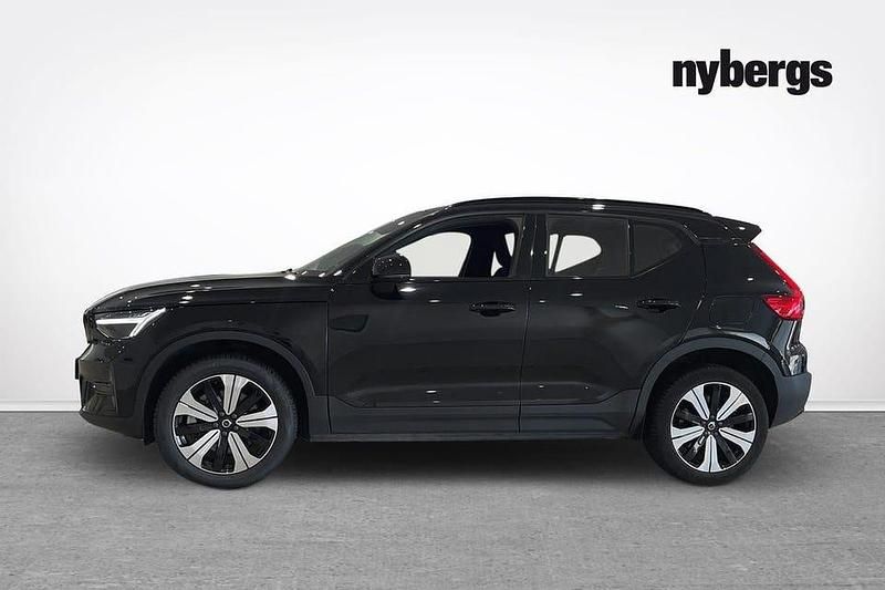 Begagnad Volvo XC40 Core 185 kW (252 HK) 2023 Svart SUV