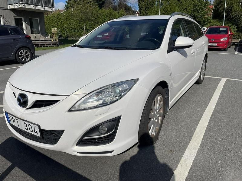Vit Begagnad 2010 Mazda 6 Kombi | 70 000 kr (Marknadspris) - Bild 1/4