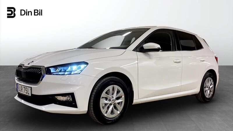 Vit Ny 2024 Skoda Fabia Selection Halvkombi | 231 900 kr (Marknadspris) - Bild 1/4