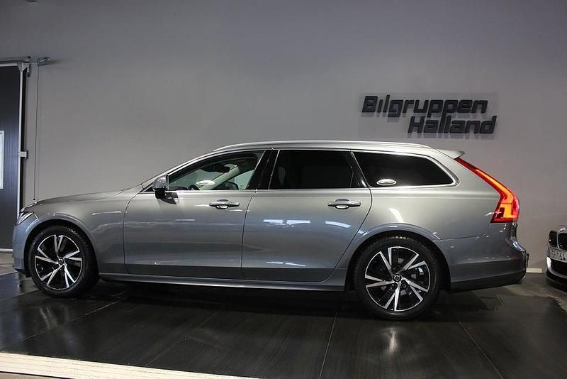 Begagnad Volvo V90 190 HK (139 kW) 2019 Osmium grå metallic Kombi