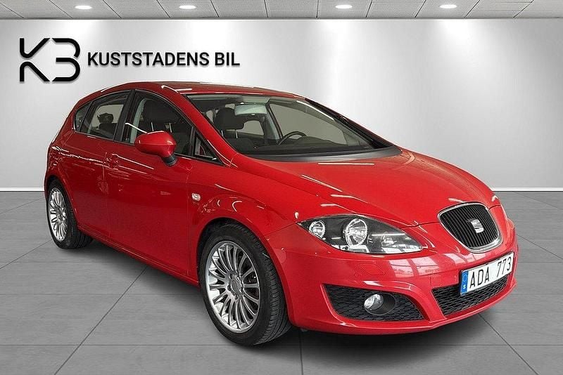 Röd Begagnad 2009 Seat Leon Style Halvkombi | 59 900 kr (Lite dyr) - Bild 1/4