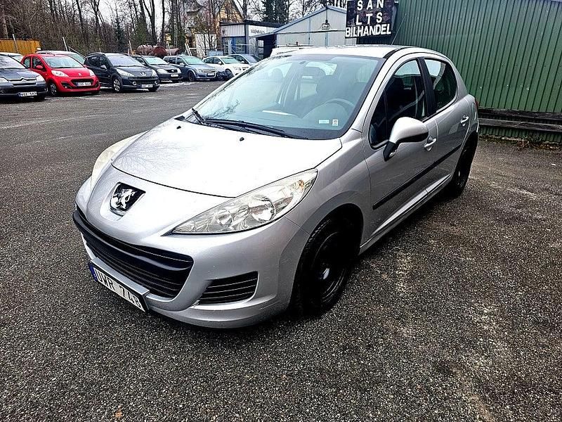 Grå Begagnad 2009 Peugeot 207 Halvkombi | 34 900 kr (Marknadspris) - Bild 1/4