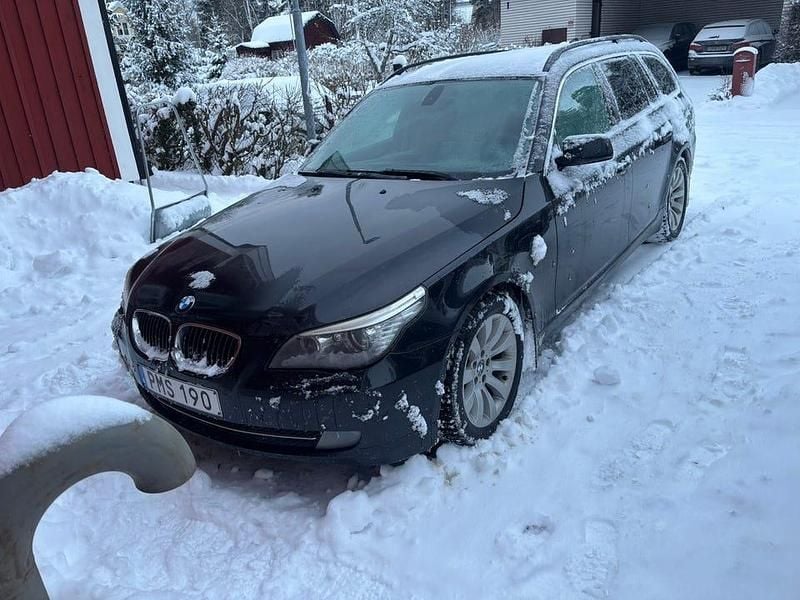 Begagnad 2008 BMW 525 Kombi | 50 000 kr (Marknadspris) - Bild 1/4