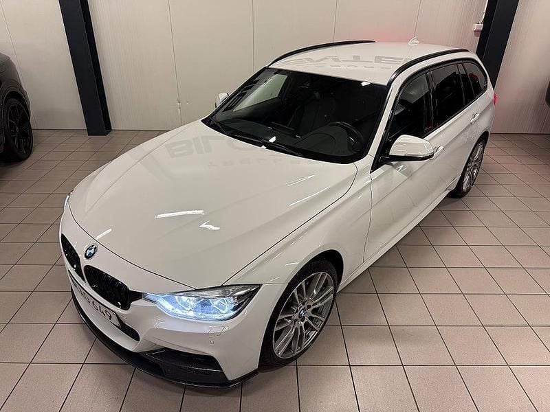 Begagnad BMW 330 M Sport 258 HK (189 kW) 2015 Vit Kombi