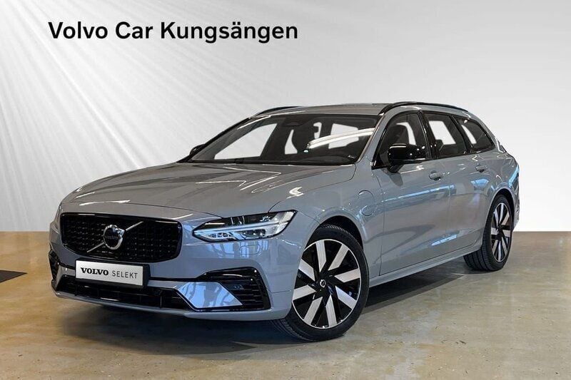 Grå Begagnad 2024 Volvo V90 Plus Kombi | 484 900 kr (Bra pris) - Bild 1/3