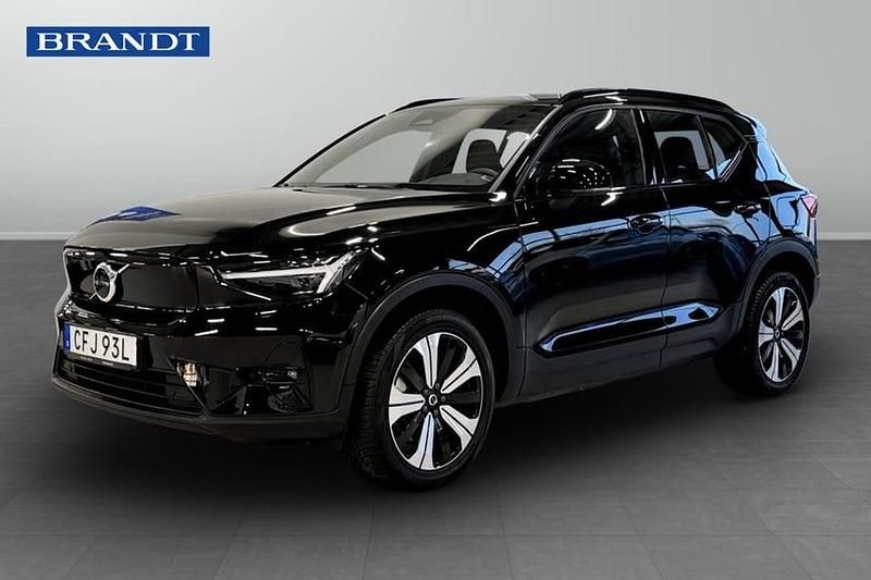 Begagnad Volvo XC40 Plus 172 kW (234 HK) 2023 Svart SUV