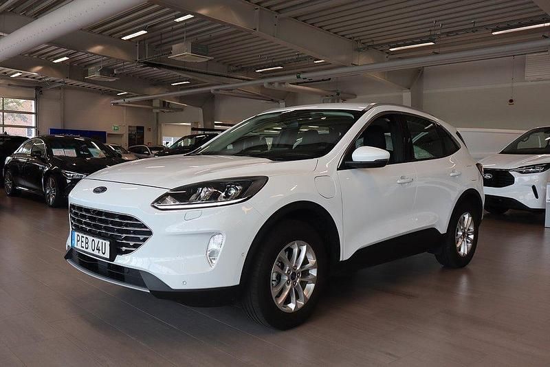 Vit Begagnad 2022 Ford Kuga Business Edition SUV | 291 800 kr (Lite dyr) - Bild 1/4