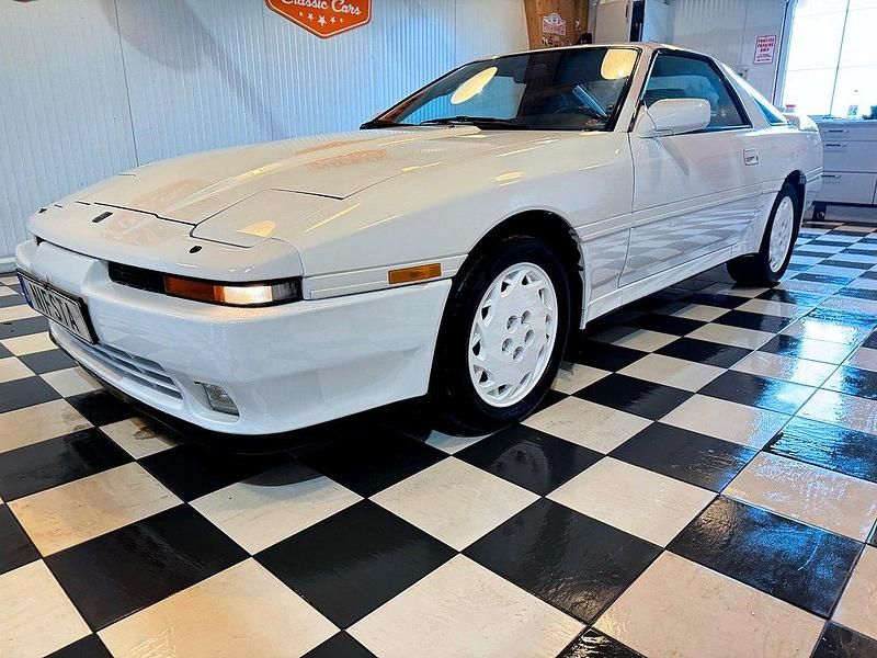 Begagnad Toyota Supra 235 HK (172 kW) 1989 Vit Sportkupé