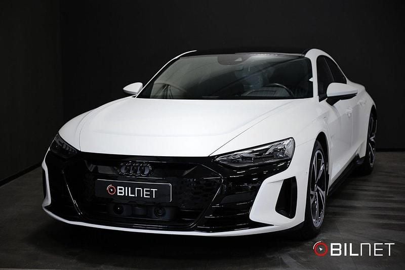 Vit Begagnad 2022 Audi e-tron GT quattro Premium Sedan | 629 900 kr - Bild 1/4