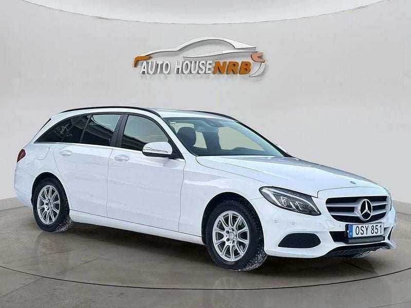 Begagnad Mercedes C220 170 HK (125 kW) 2015 Vit